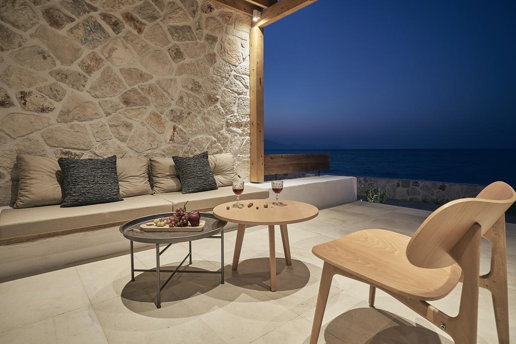 Niova Villa - Seafront, Private Pool And Ionian Sea Views, By Zantewize Аликес Экстерьер фото
